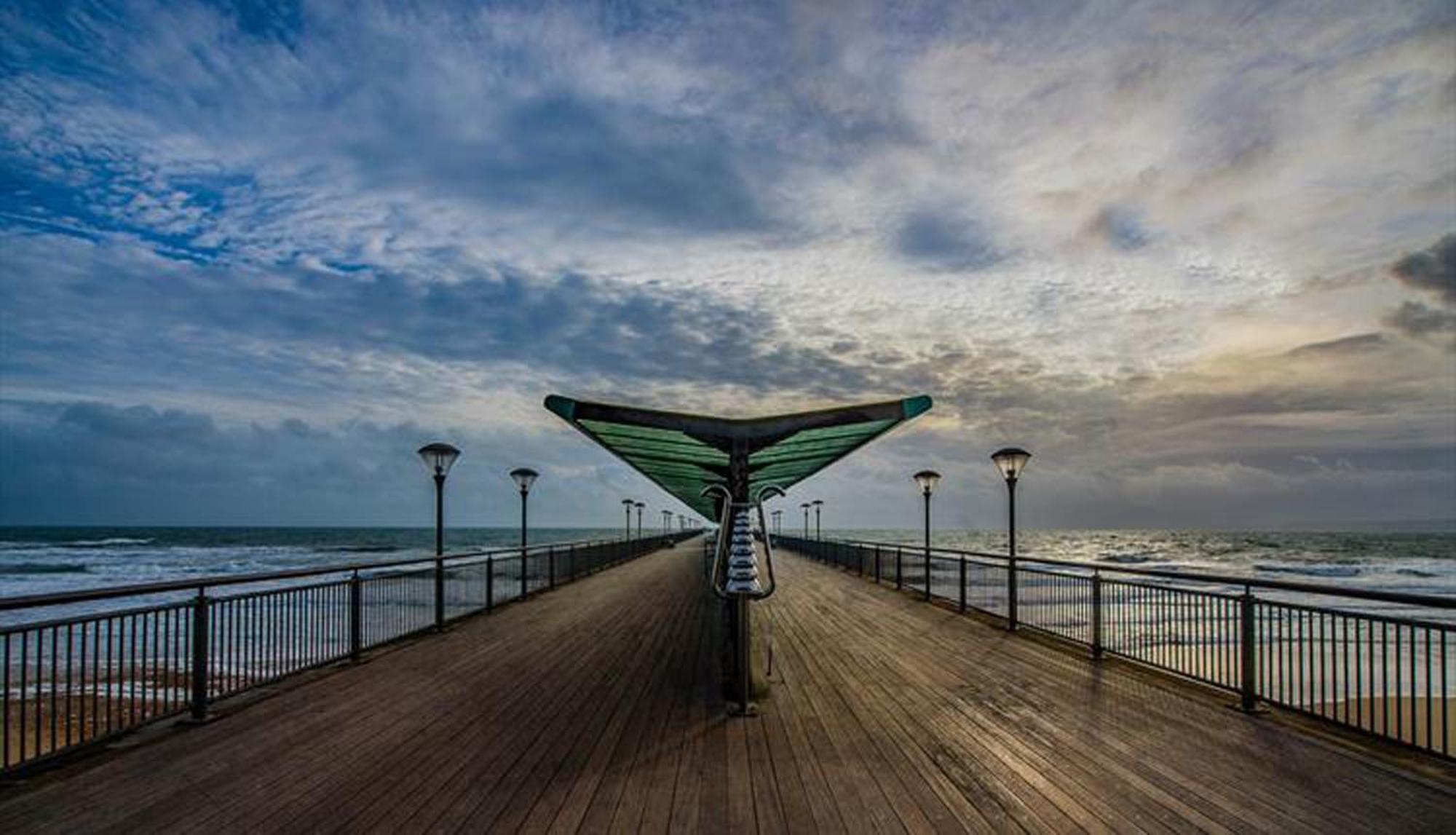 A Beautiful Apartment With Stunning Sea Views & Private Balcony ボーンマス エクステリア 写真